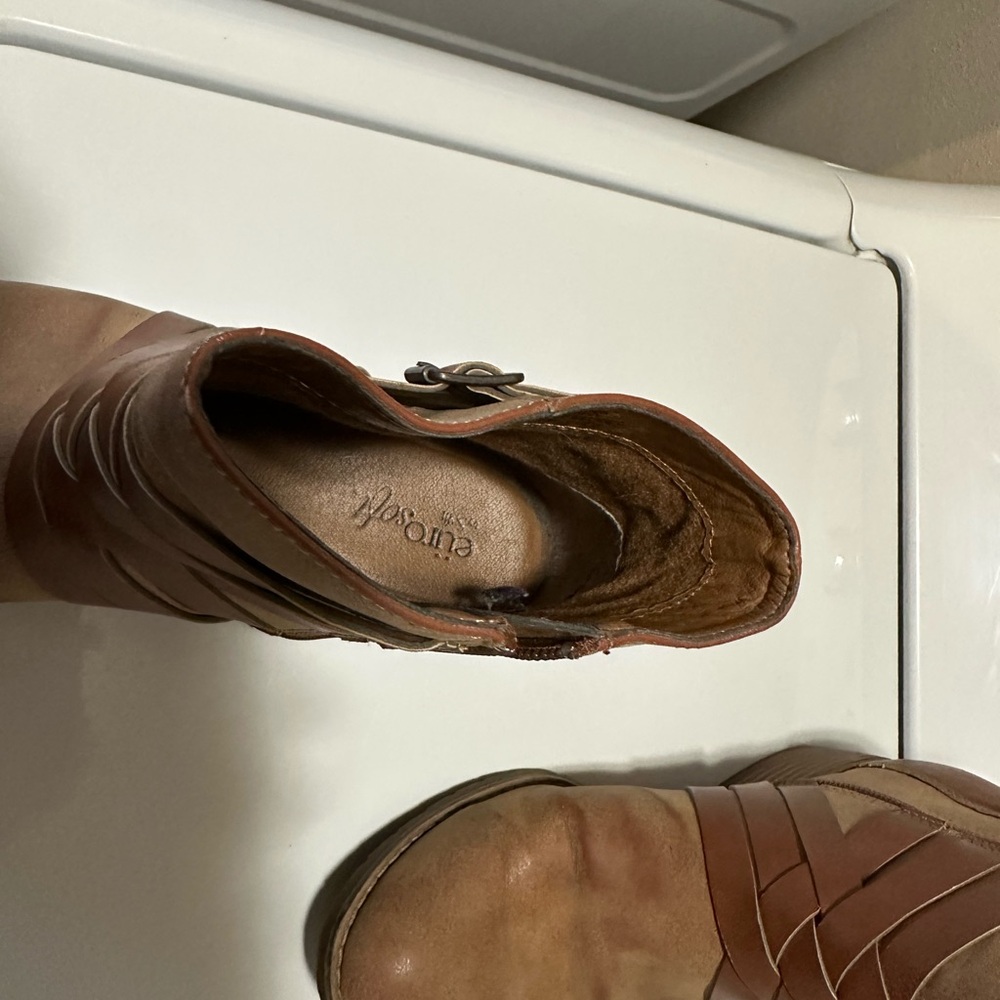 EuroSoft Tan Ankle Booties size 8,5 - Picture 5 of 5
